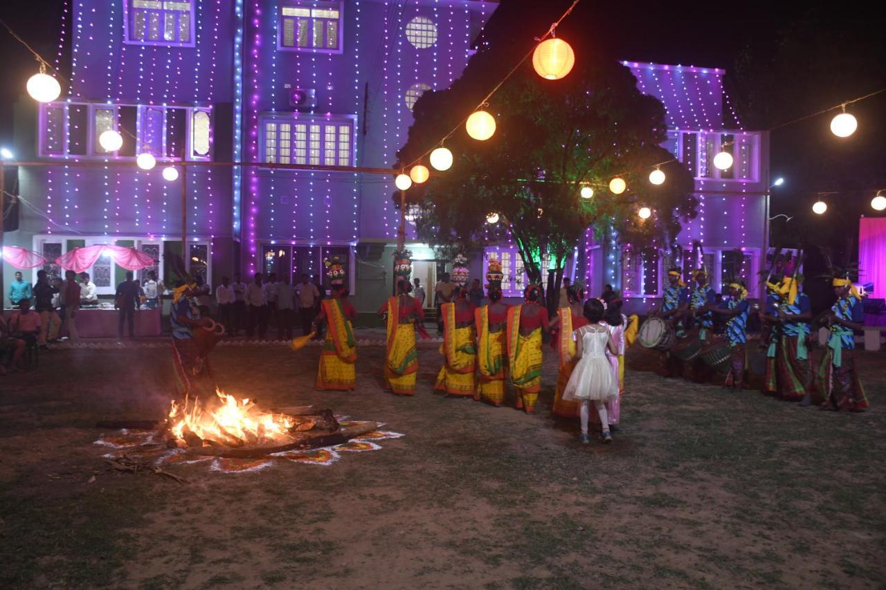 Jhargram Eshani Hotels And Guest House Exteriér fotografie