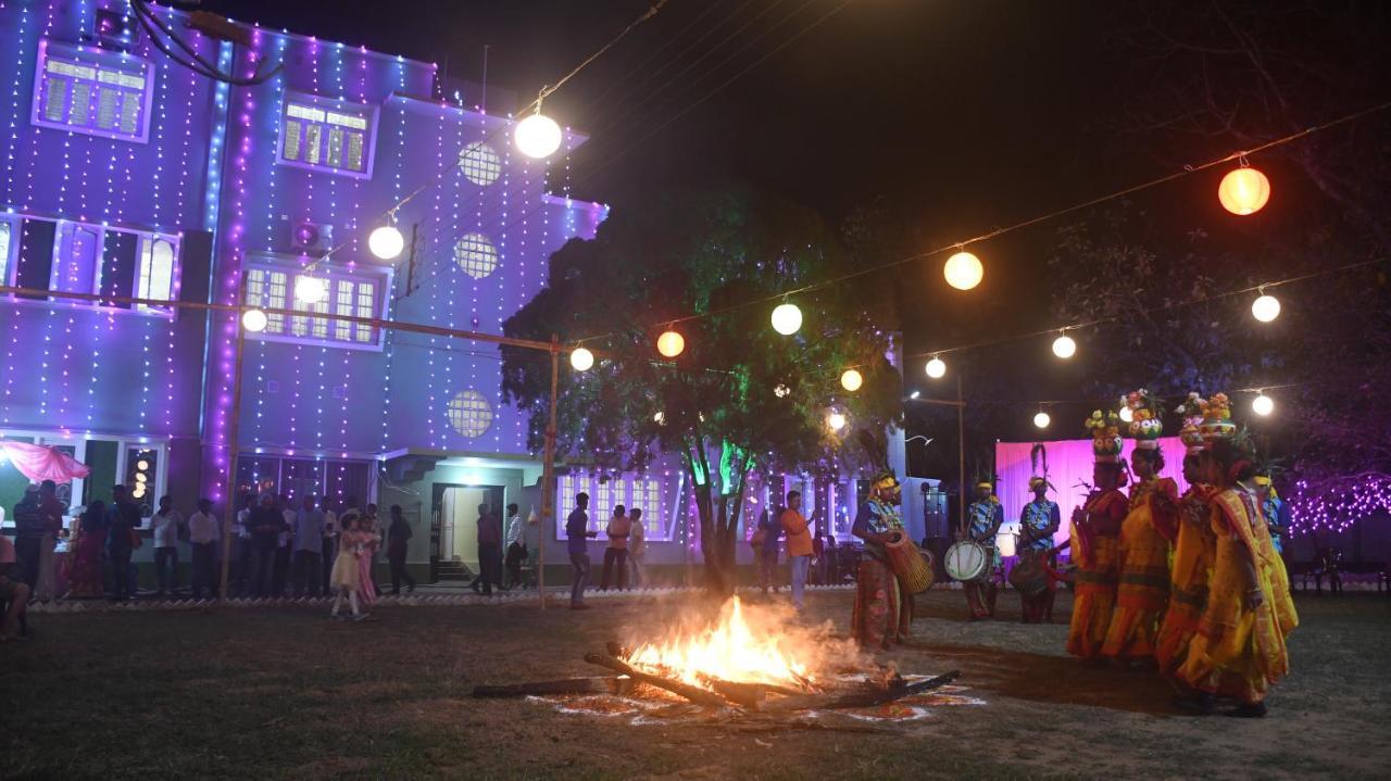 Jhargram Eshani Hotels And Guest House Exteriér fotografie