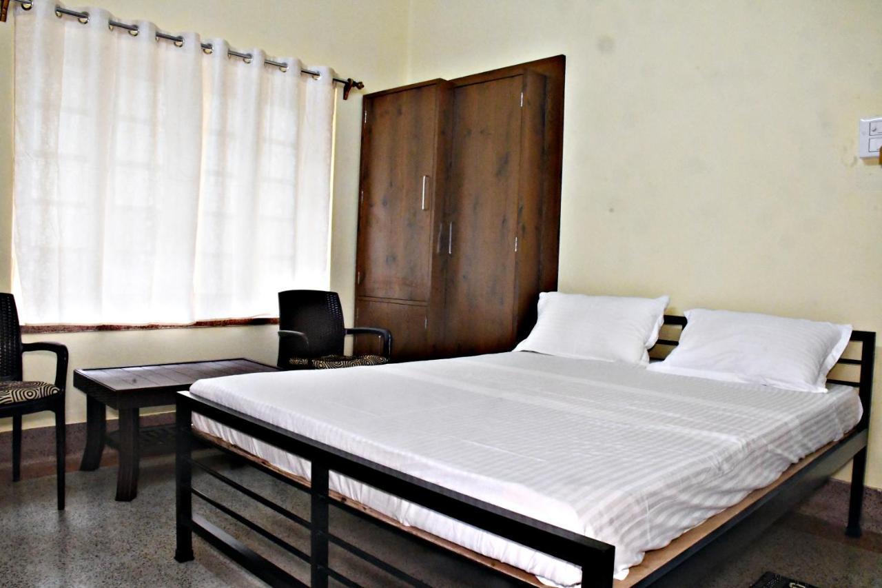 Jhargram Eshani Hotels And Guest House Exteriér fotografie