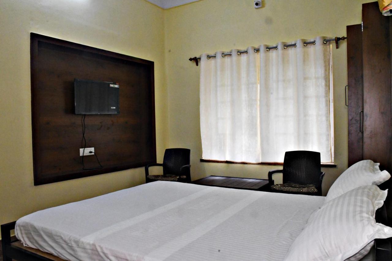 Jhargram Eshani Hotels And Guest House Exteriér fotografie